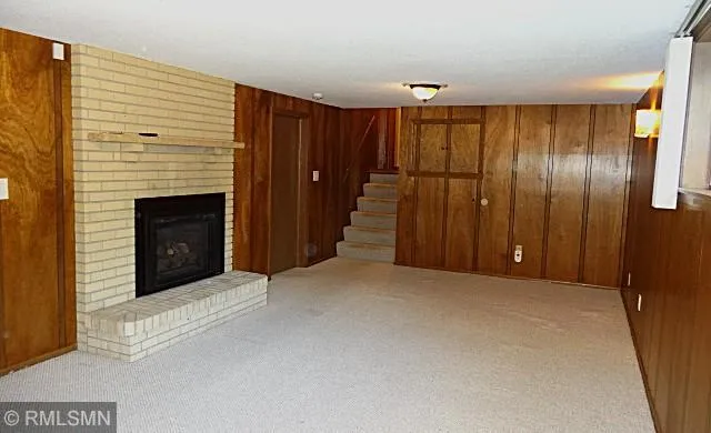 1627 Deerwood Drive South Saint Paul, MN 55075