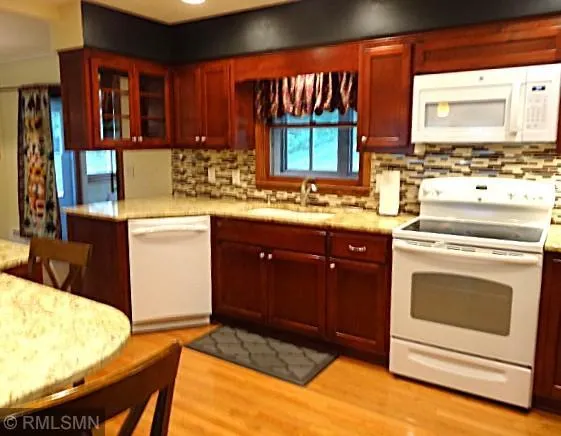 1627 Deerwood Drive South Saint Paul, MN 55075