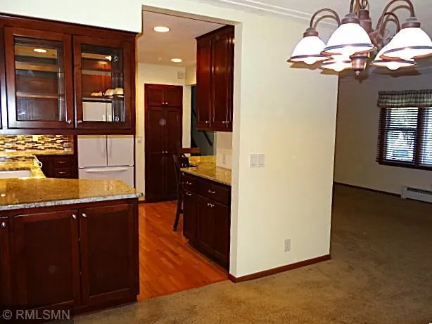 1627 Deerwood Drive South Saint Paul, MN 55075