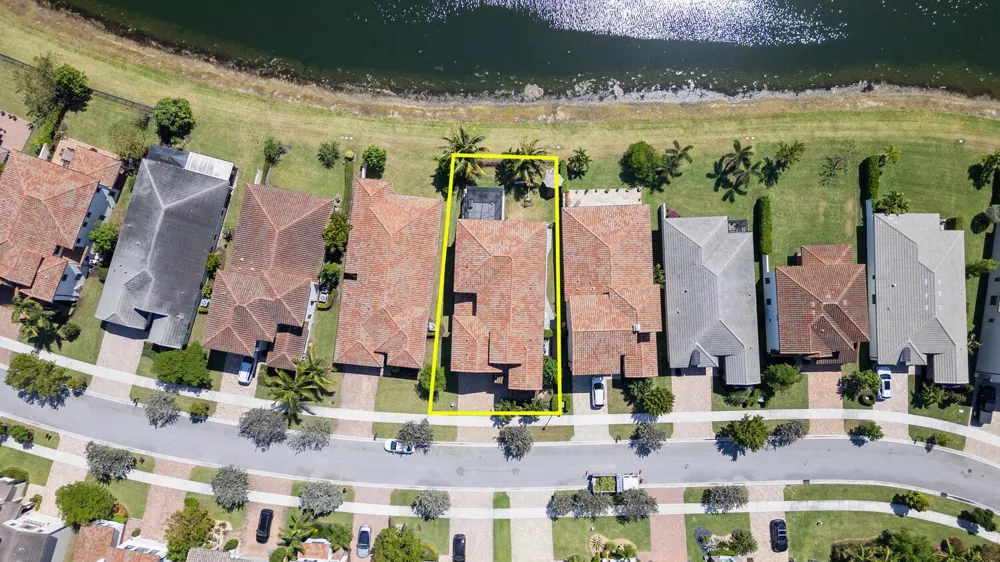 8451 Grand Prix Lane Boynton Beach, FL 33472