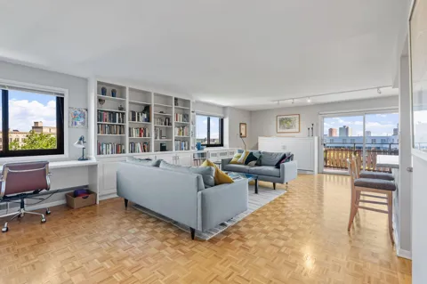 410 Groveland Avenue #602