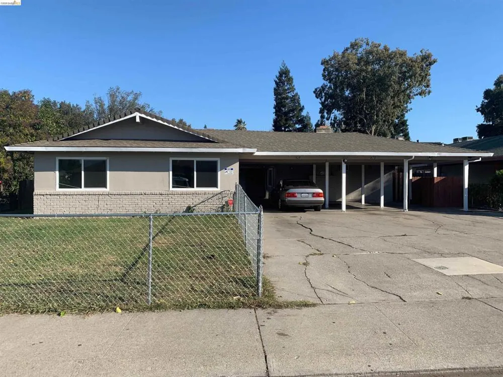 830 Astor Street Stockton, CA 95210