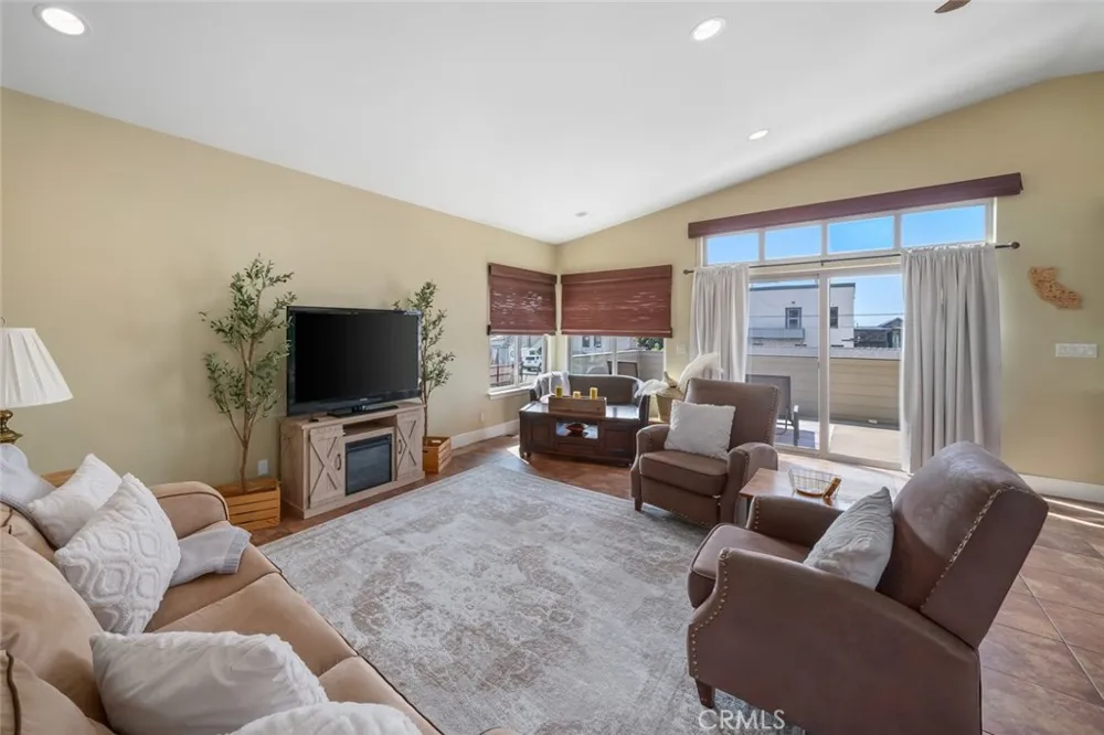 159 Ash Avenue Cayucos, CA 93430