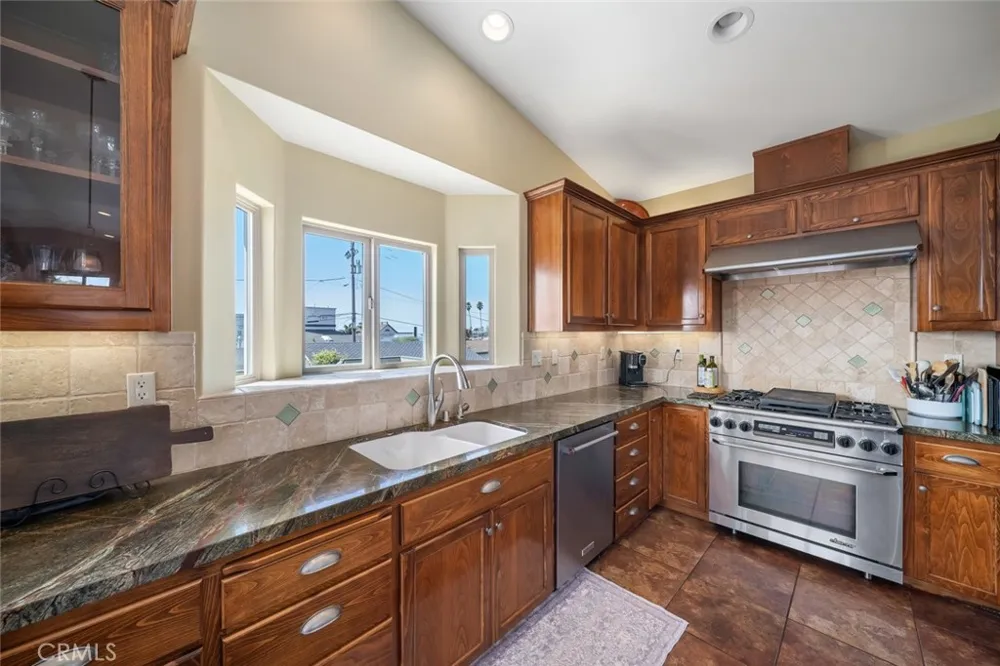 159 Ash Avenue Cayucos, CA 93430