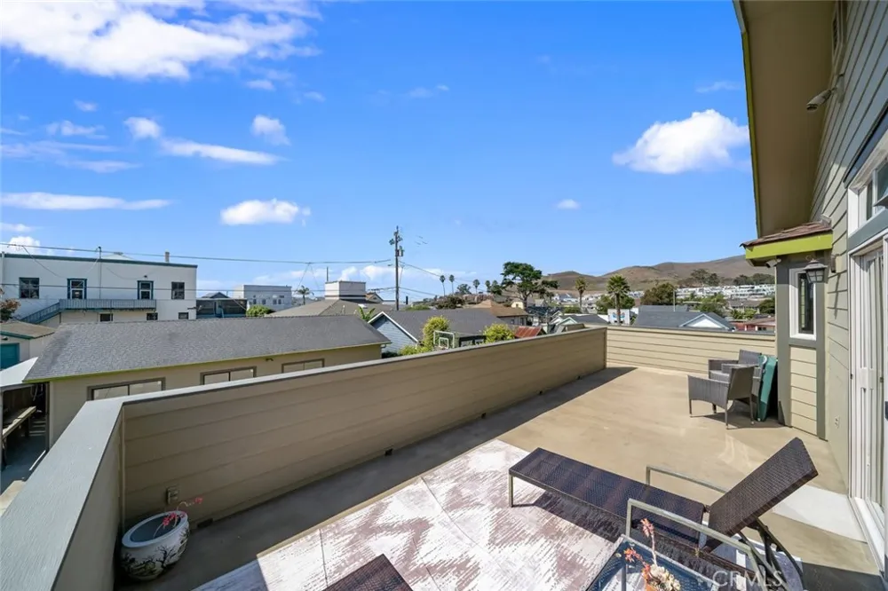 159 Ash Avenue Cayucos, CA 93430