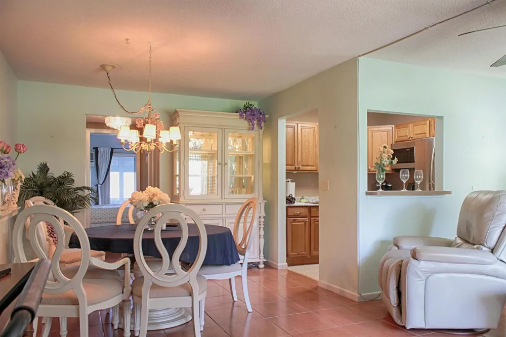 880 Horizons W #102 Boynton Beach, FL 33435