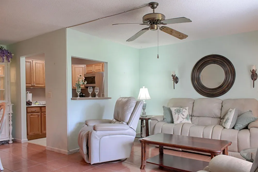 880 Horizons W #102 Boynton Beach, FL 33435