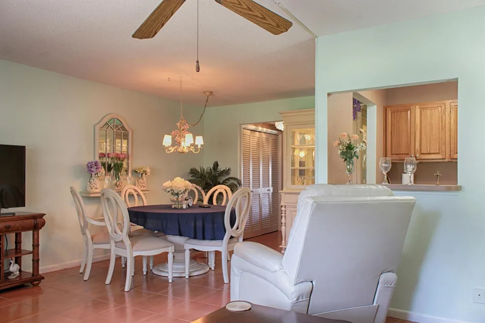 880 Horizons W #102 Boynton Beach, FL 33435
