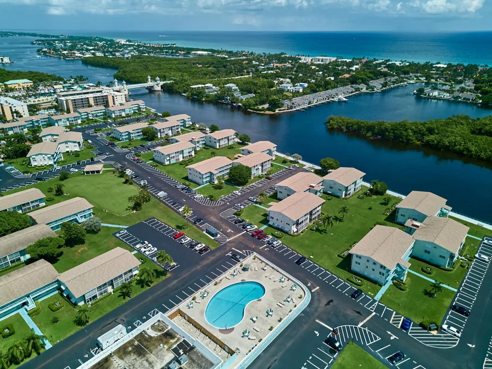 880 Horizons W #102 Boynton Beach, FL 33435