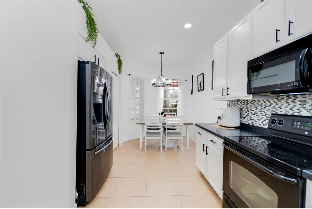 14190 Fall Creek Court Naples, FL 34114