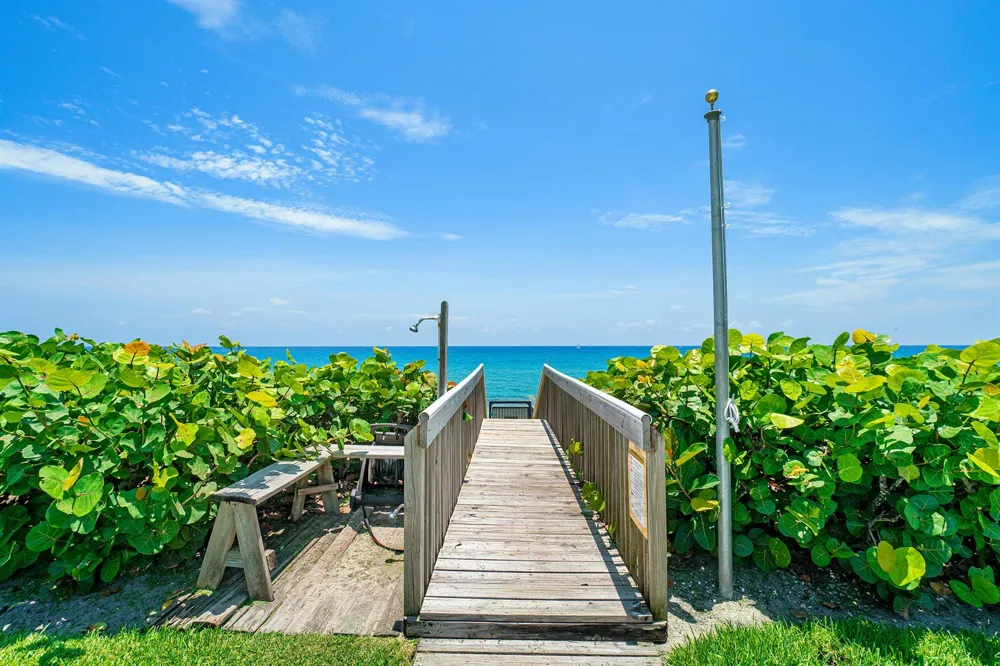 2000 S Ocean Boulevard #208n Palm Beach, FL 33480
