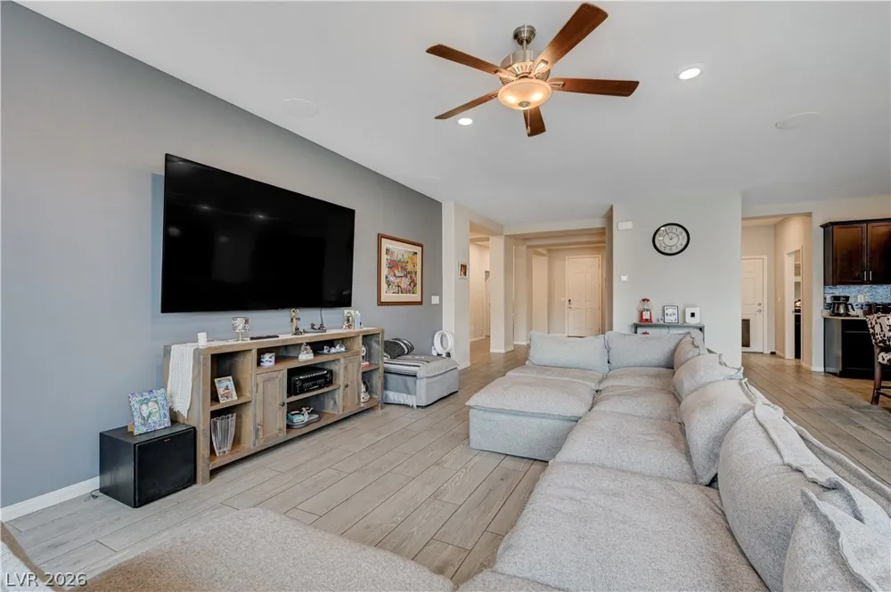 1526 Quail Vista Court Logandale, NV 89021