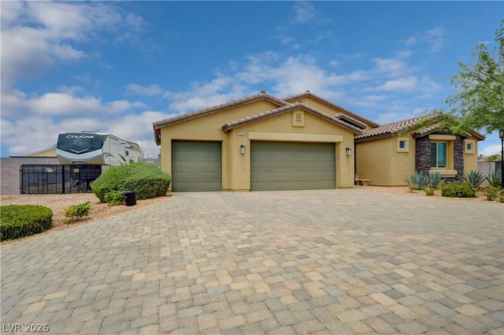 1526 Quail Vista Court Logandale, NV 89021