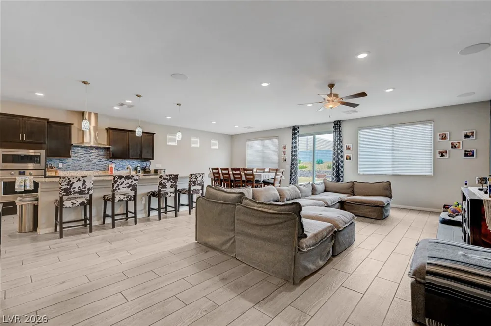 1526 Quail Vista Court Logandale, NV 89021