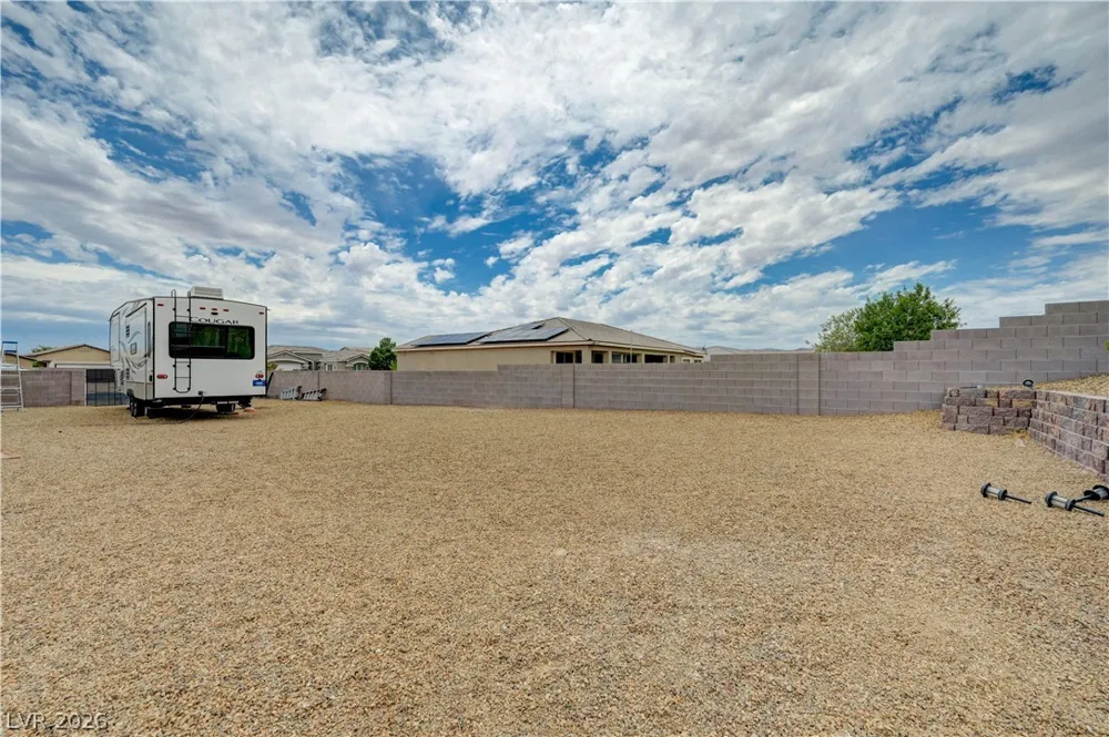 1526 Quail Vista Court Logandale, NV 89021