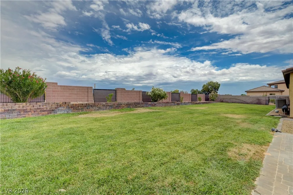 1526 Quail Vista Court Logandale, NV 89021