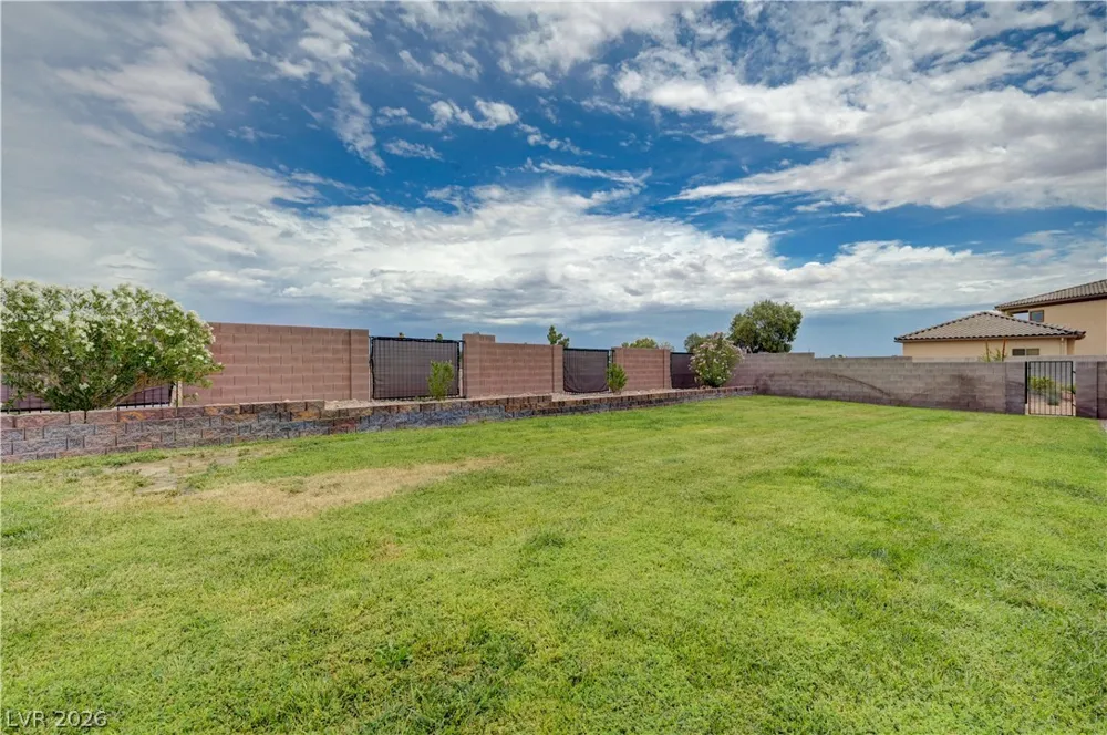 1526 Quail Vista Court Logandale, NV 89021