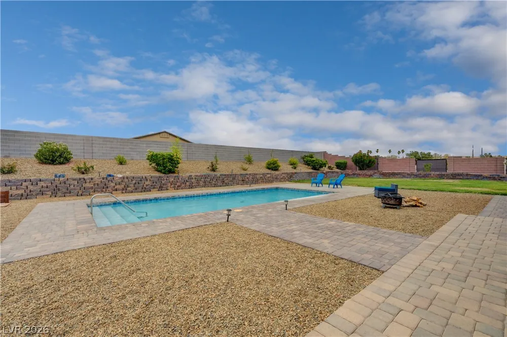 1526 Quail Vista Court Logandale, NV 89021