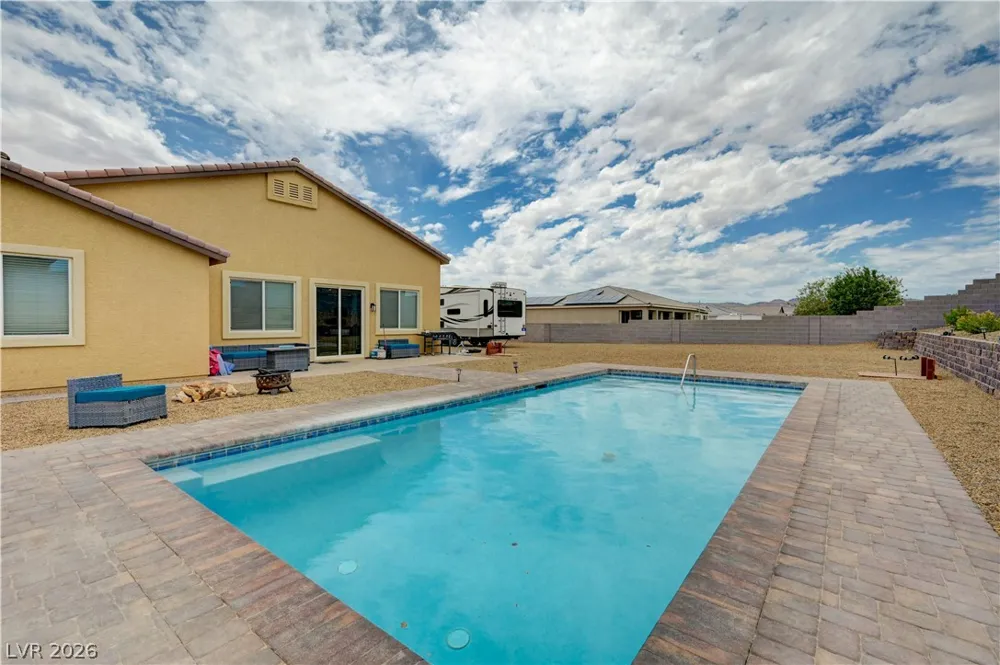1526 Quail Vista Court Logandale, NV 89021