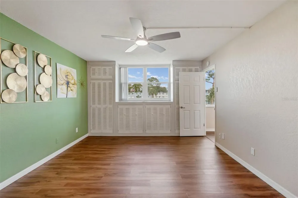 4715 BAY STREET NE #223 St Petersburg, FL 33703