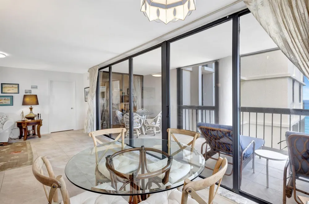5380 Ocean Drive #15 A Singer Island, FL 33404