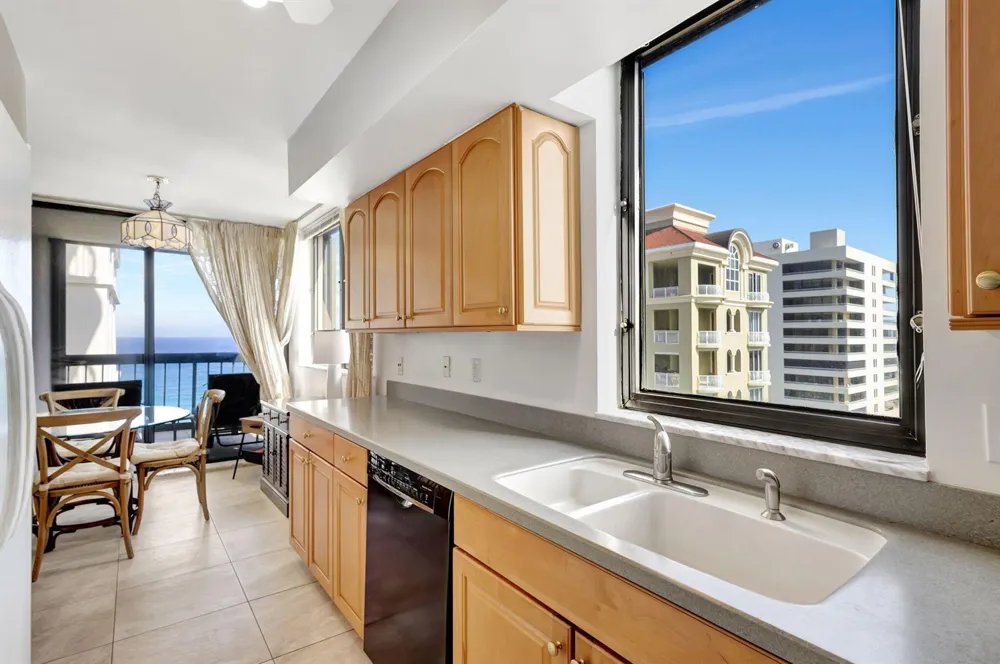 5380 Ocean Drive #15 A Singer Island, FL 33404
