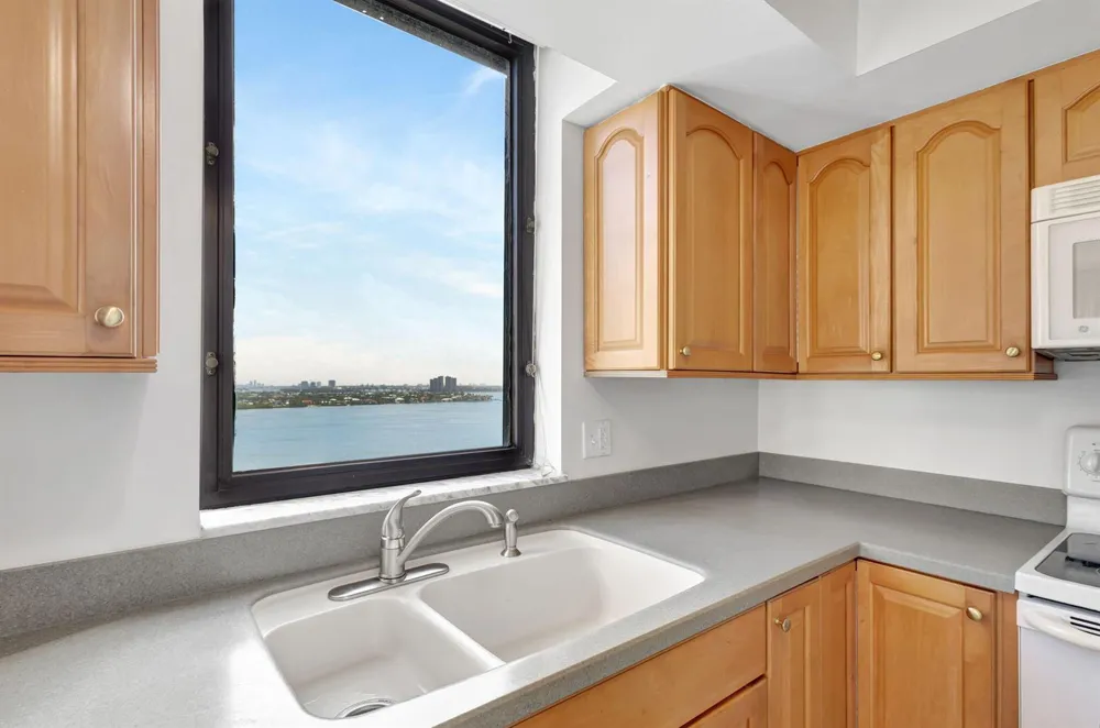 5380 Ocean Drive #15 A Singer Island, FL 33404