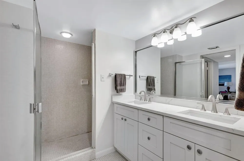 5380 Ocean Drive #15 A Singer Island, FL 33404