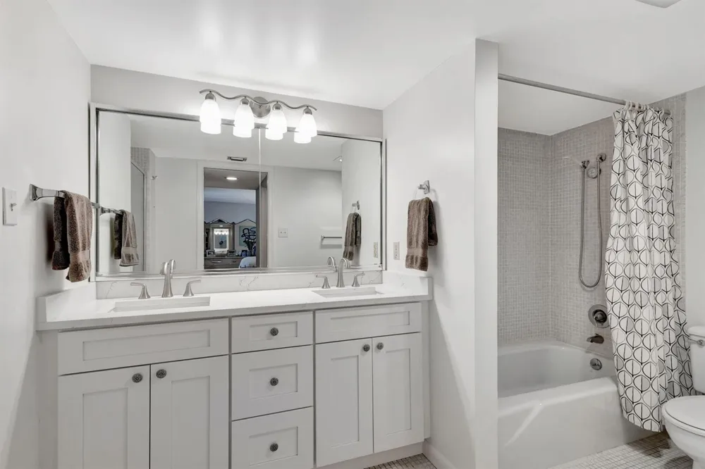 5380 Ocean Drive #15 A Singer Island, FL 33404