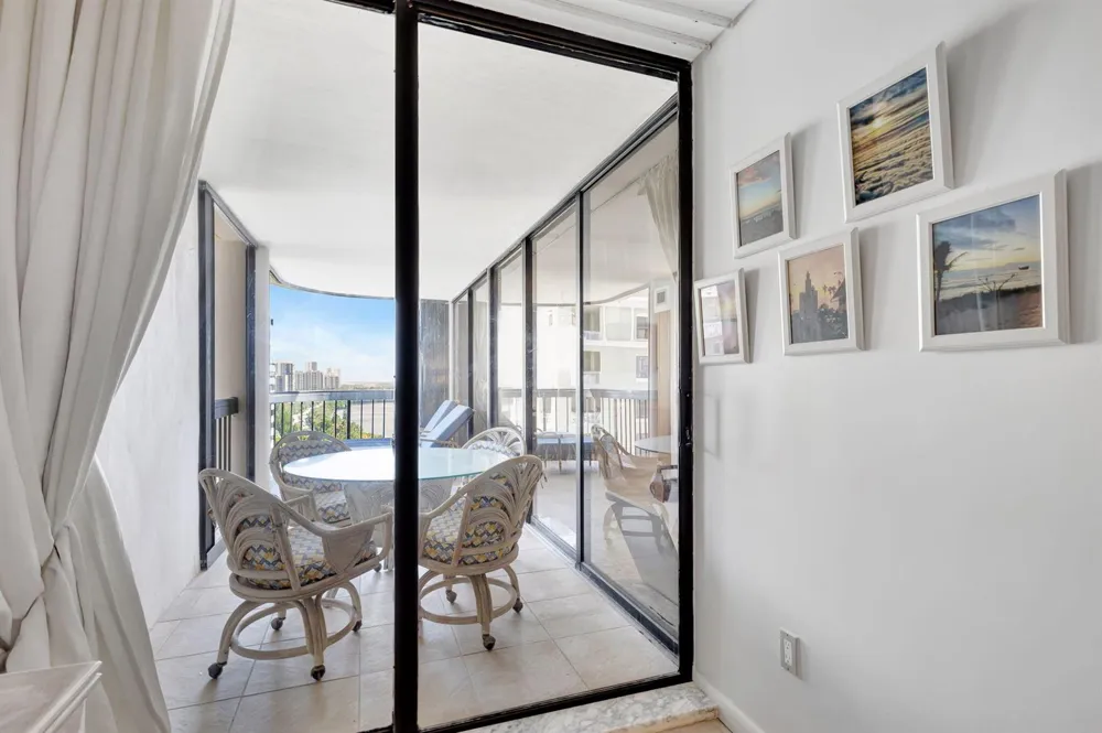 5380 Ocean Drive #15 A Singer Island, FL 33404