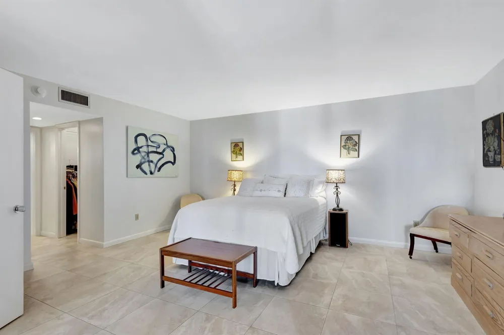 5380 Ocean Drive #15 A Singer Island, FL 33404
