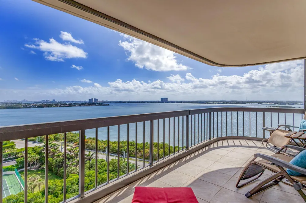 5380 Ocean Drive #15 A Singer Island, FL 33404