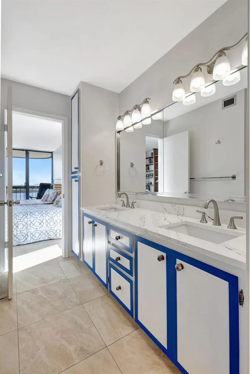 5380 Ocean Drive #15 A Singer Island, FL 33404