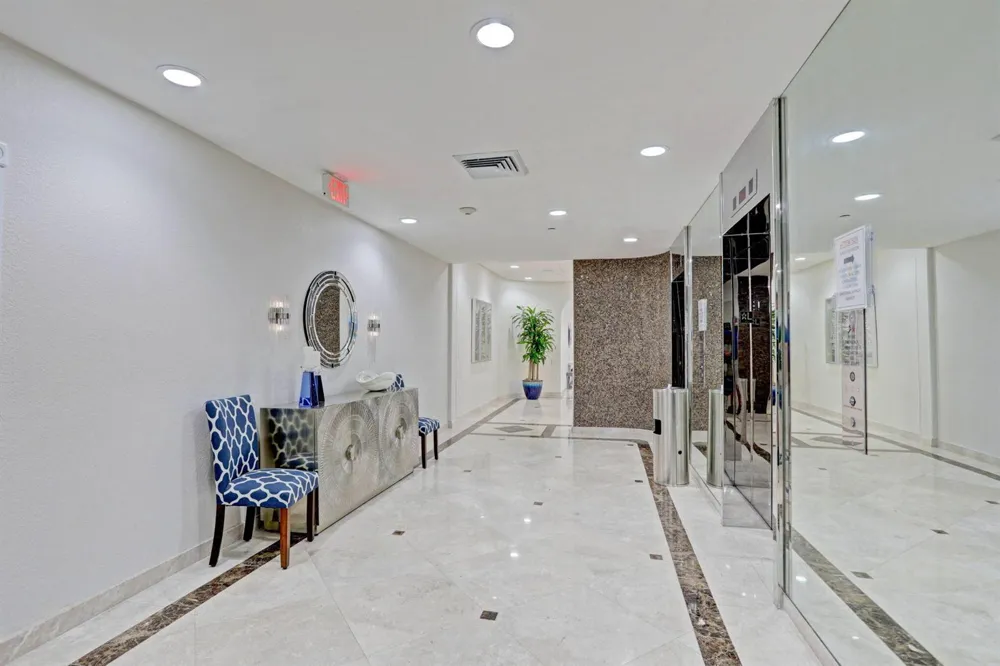 5380 Ocean Drive #15 A Singer Island, FL 33404