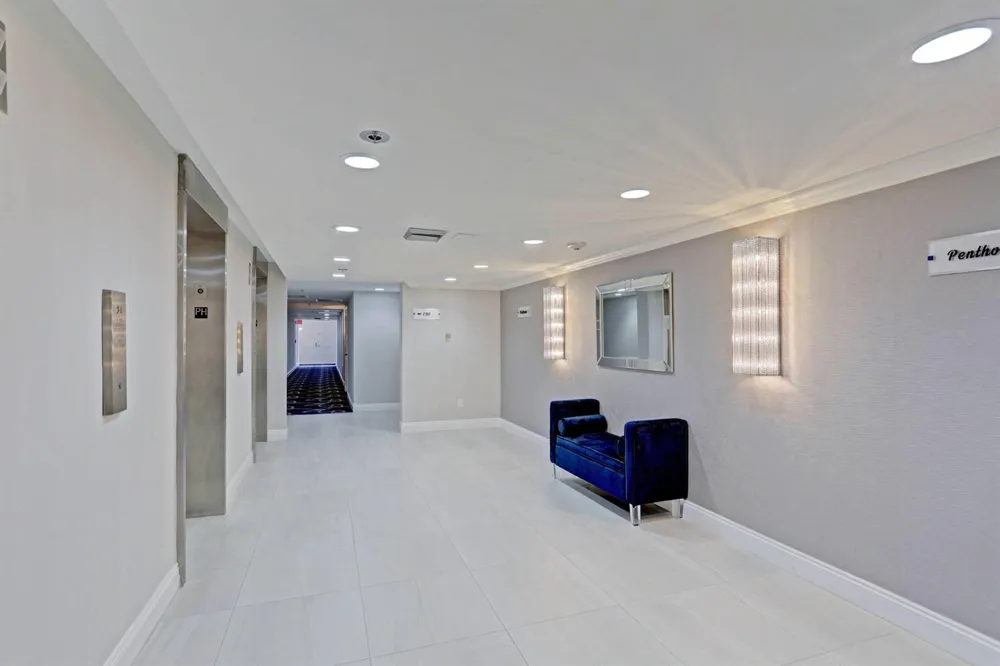 5380 Ocean Drive #15 A Singer Island, FL 33404