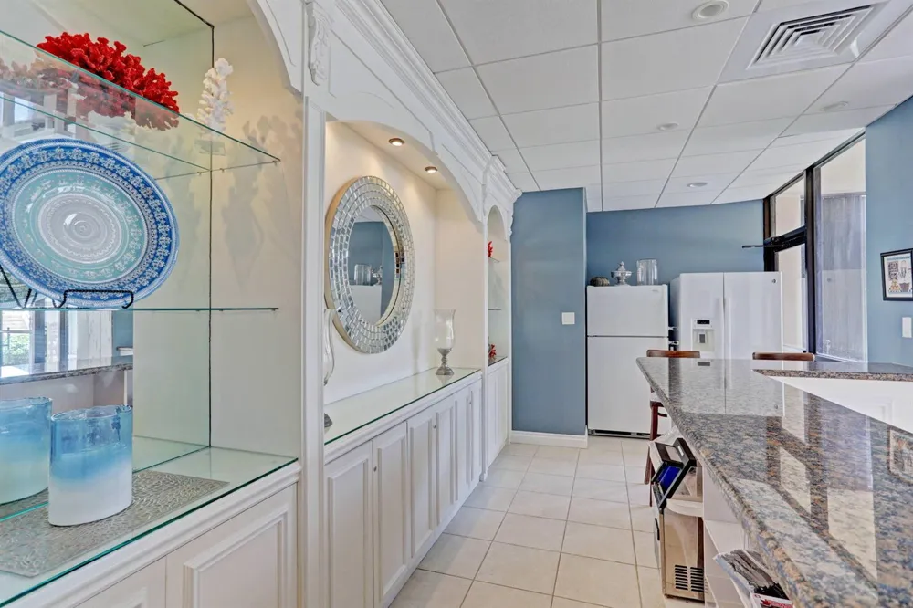 5380 Ocean Drive #15 A Singer Island, FL 33404