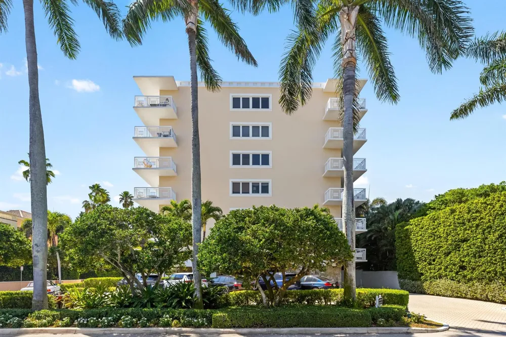 250 Bradley Place #307 Palm Beach, FL 33480