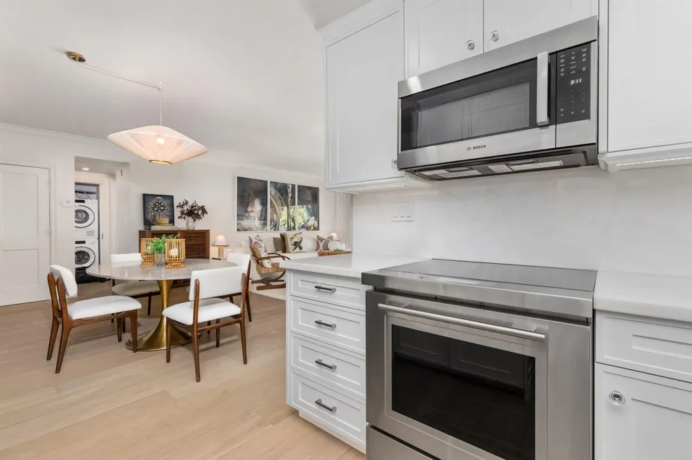 250 Bradley Place #307 Palm Beach, FL 33480