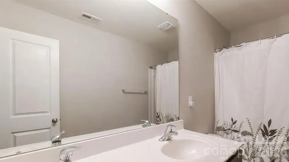 1525 Lilly Springs Place Dallas, NC 28034