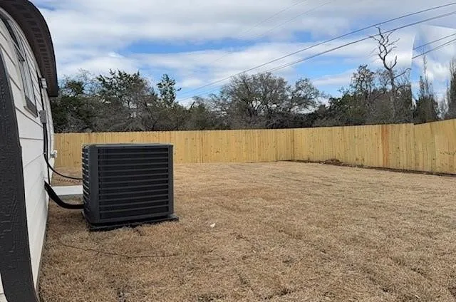 3513 Tomahawk Drive Granbury, TX 76048