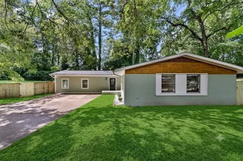 3605 Forest Trail