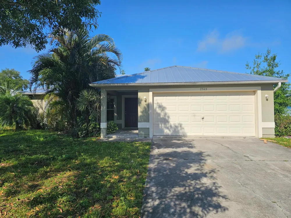 7745 99th Court Vero Beach, FL 32967