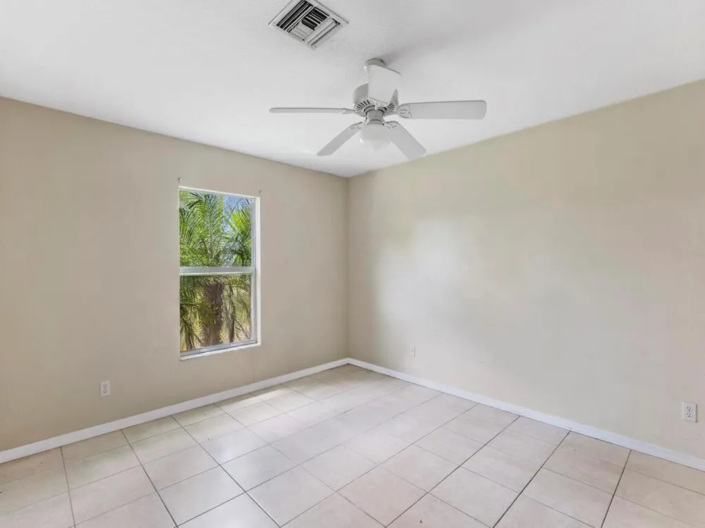 7745 99th Court Vero Beach, FL 32967