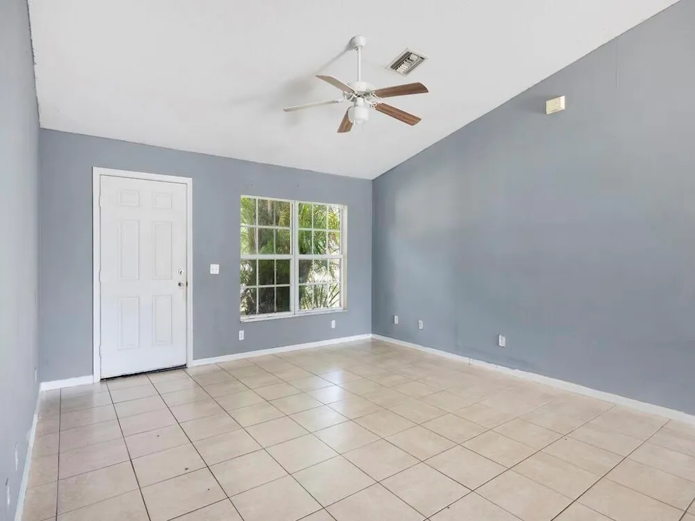 7745 99th Court Vero Beach, FL 32967