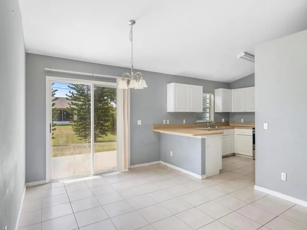 7745 99th Court Vero Beach, FL 32967
