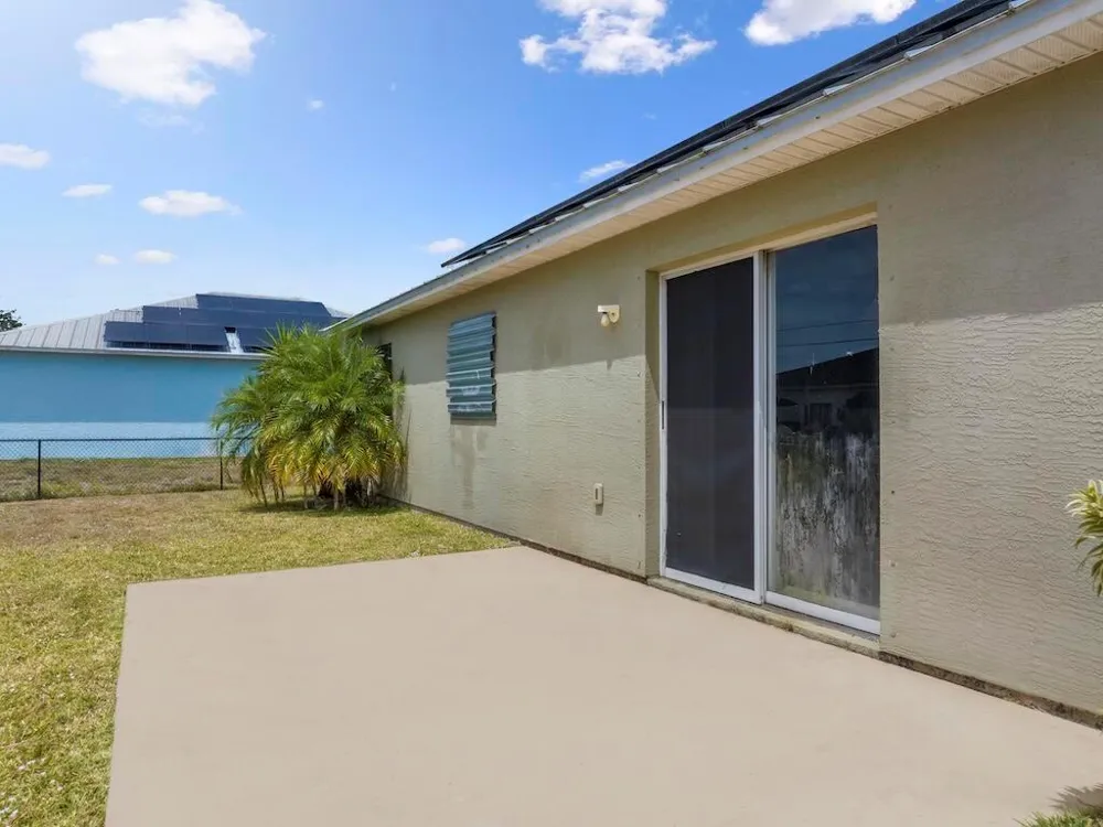 7745 99th Court Vero Beach, FL 32967