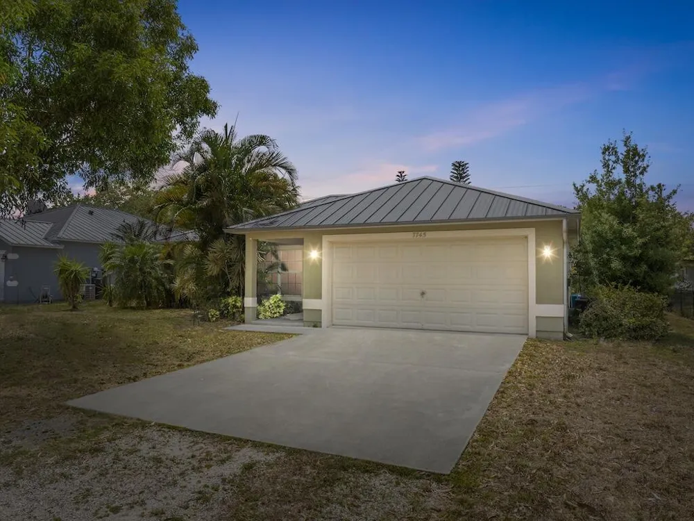 7745 99th Court Vero Beach, FL 32967