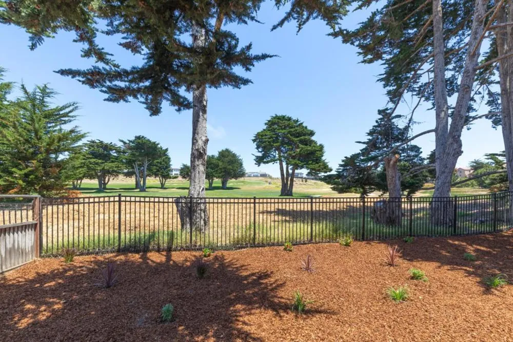 4120 Peninsula Point Drive Seaside, CA 93955