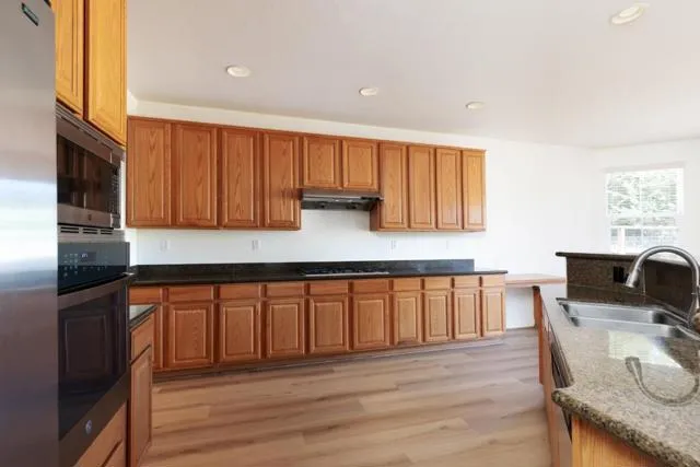 4120 Peninsula Point Drive Seaside, CA 93955