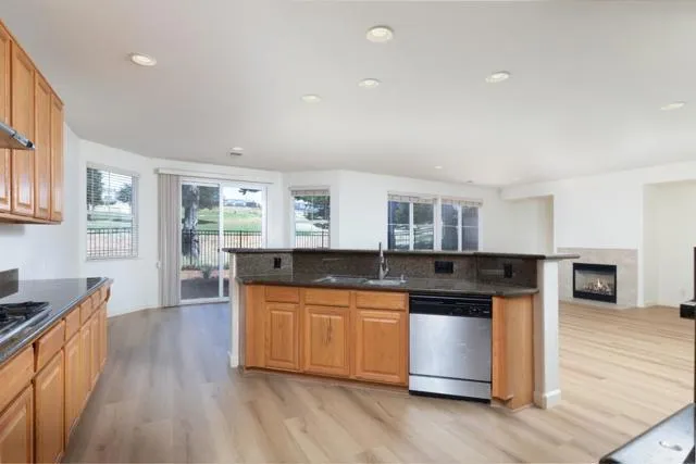 4120 Peninsula Point Drive Seaside, CA 93955